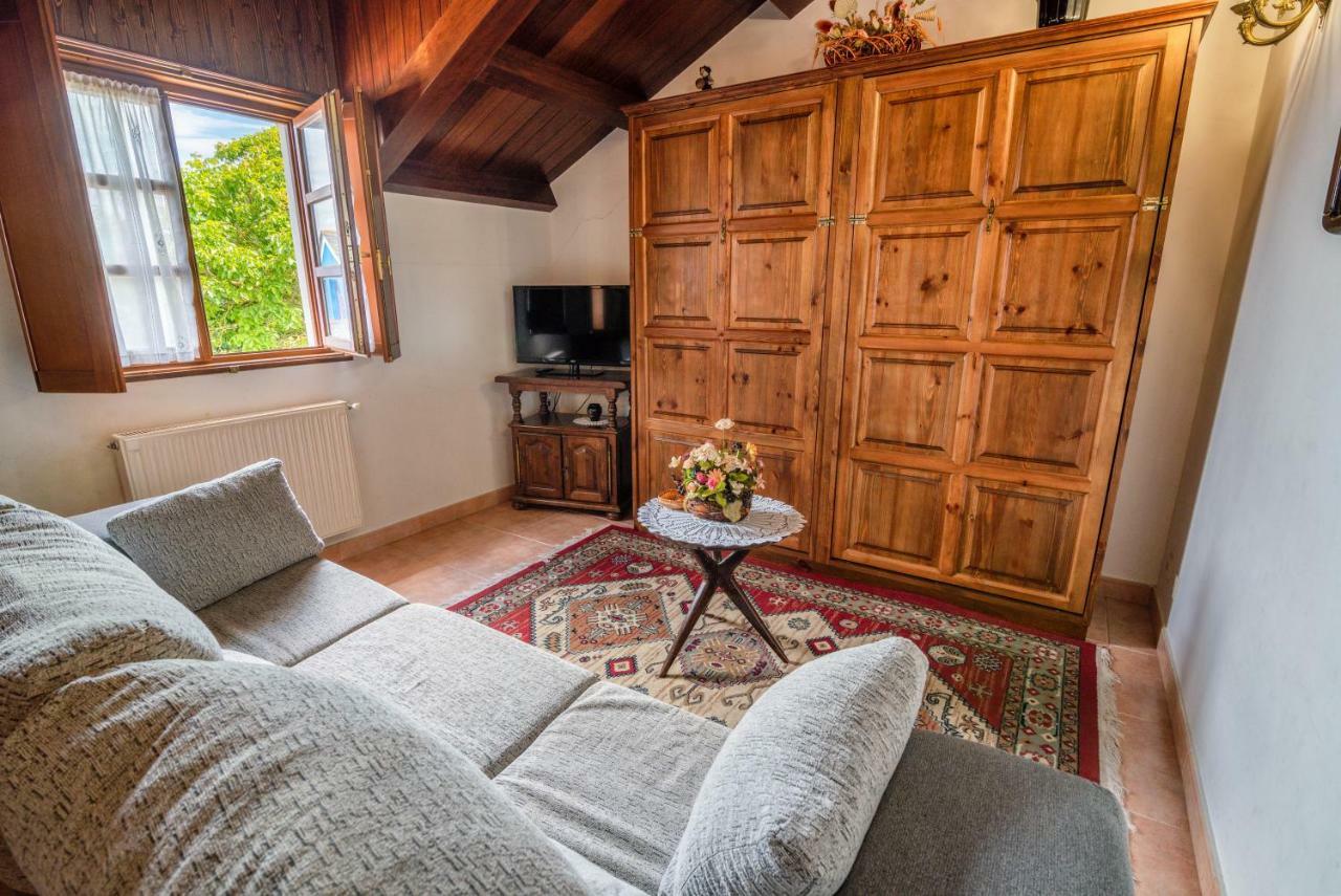 Apartamentos Rurales El Ferreiron カストロポル エクステリア 写真