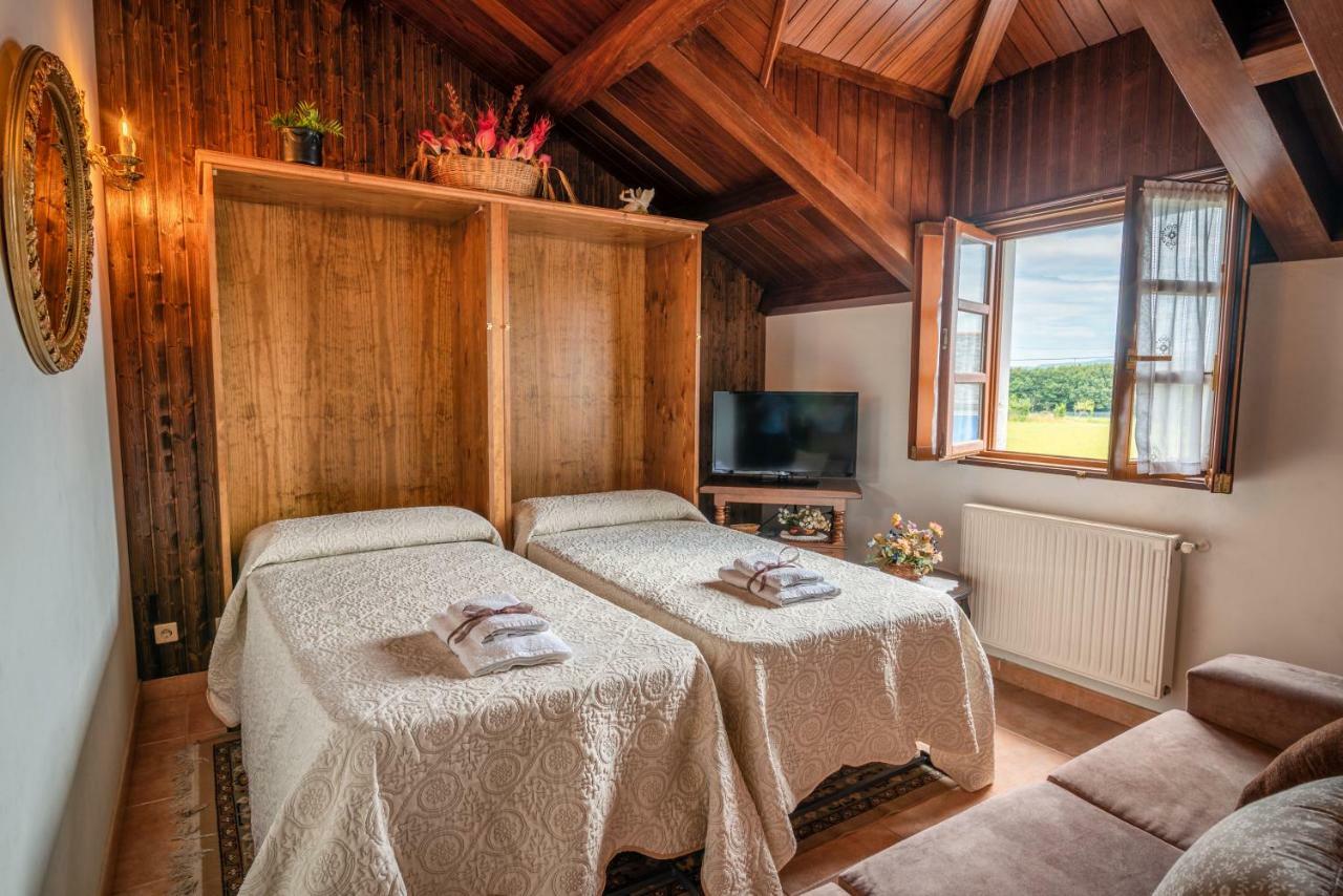 Apartamentos Rurales El Ferreiron カストロポル エクステリア 写真
